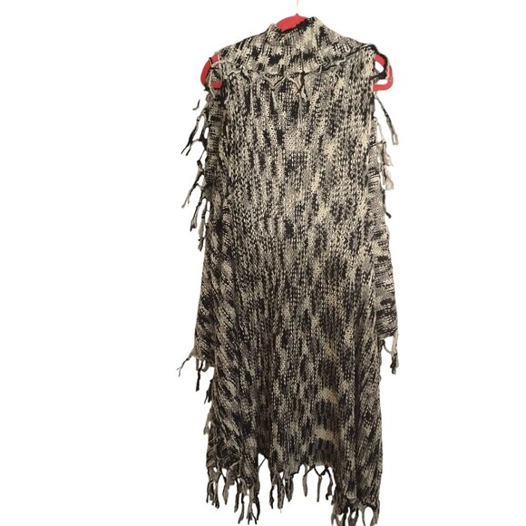 Indigo Thread Co Oversized Knit Fringe Vest 3X- Black & White-LIKE NEW - Picture 2 of 4